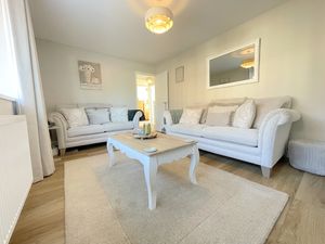 Caroline Close- click for photo gallery